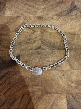 Tiffany & Co. Sterling Silver Link oval pendant necklace